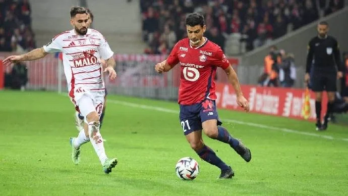 Soi kèo góc Brest vs Lille, 20h00 ngày 17/8