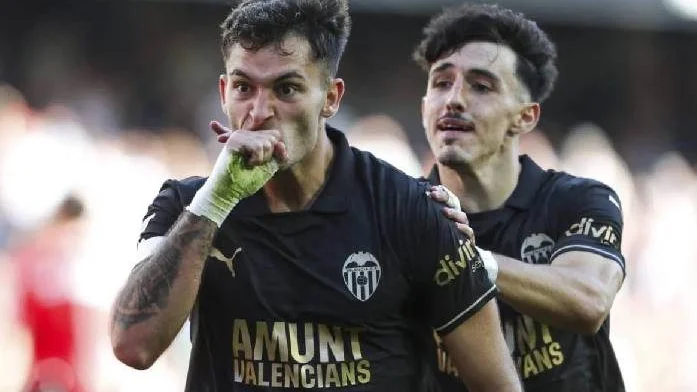 Soi kèo góc Valencia vs Real Oviedo, 02h00 ngày 30/9