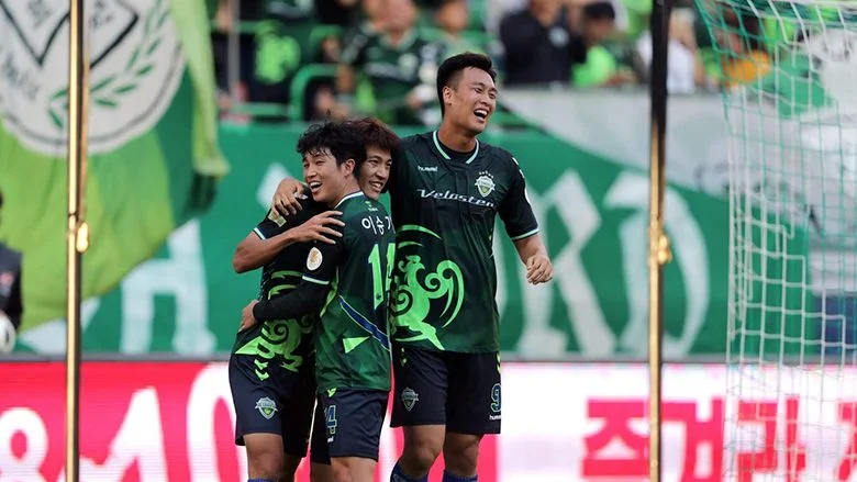 Nhận định, Soi tỷ lệ kèo Jeonbuk vs Gangwon 17h00 ngày 20/8: Sức mạnh vượt trội