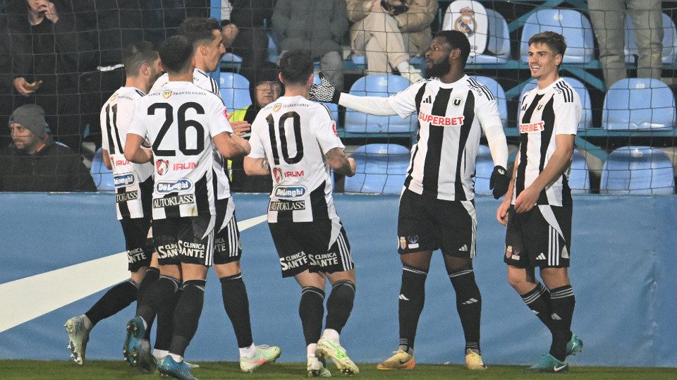 Nhận định, Soi kèo Farul Constanta vs Universitatea Cluj, 1h30 ngày 19/08: Không có bất ngờ