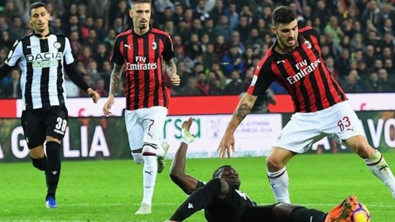 Nhận định, Soi kèo Udinese vs Milan 01h45 ngày 21/09: Bất phân thắng bại
