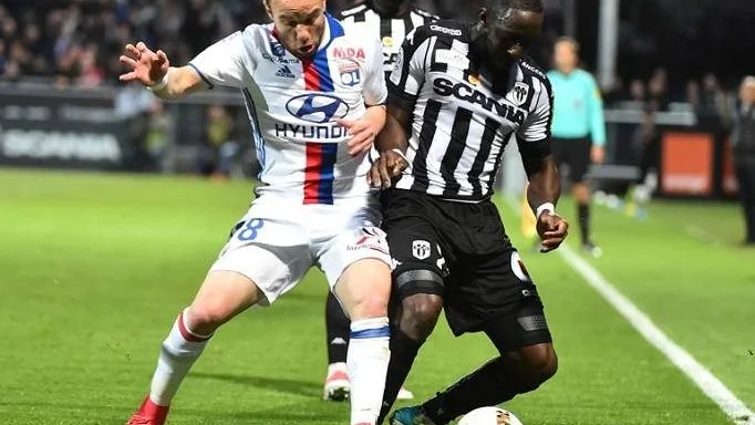 Nhận định, soi kèo Lyon vs Angers, 1h45 ngày 20/9: Chật vật