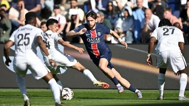 Soi kèo góc PSG vs Angers, 01h45 ngày 23/8