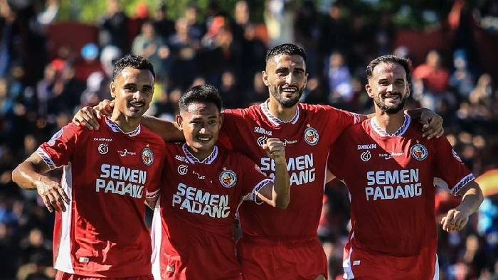 Nhận định, soi kèo Semen Padang vs PSBS Biak, 15h30 ngày 11/9: Cửa dưới thất thế