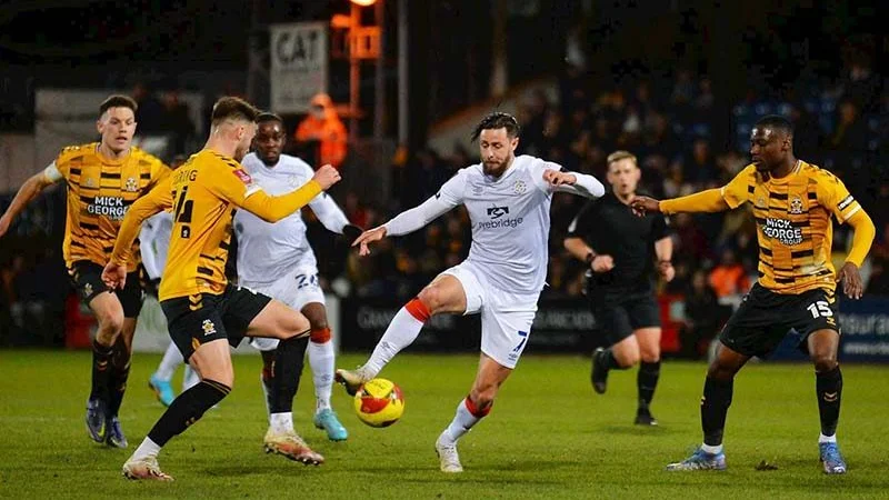Nhận định, Soi kèo Cambridge United vs Luton Town 1h00 ngày 8/10: Cửa dưới tạo bất ngờ