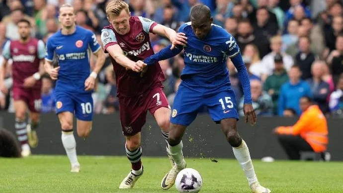 Soi kèo góc West Ham vs Chelsea, 02h00 ngày 23/8