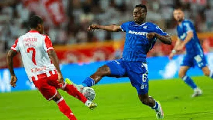 Soi kèo góc Lech Poznan vs Genk, 01h30 ngày 22/8