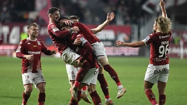 Nhận định, soi kèo Otelul Galati vs Rapid 1923, 01h30 ngày 12/8: Khách thắng vì ngôi đầu