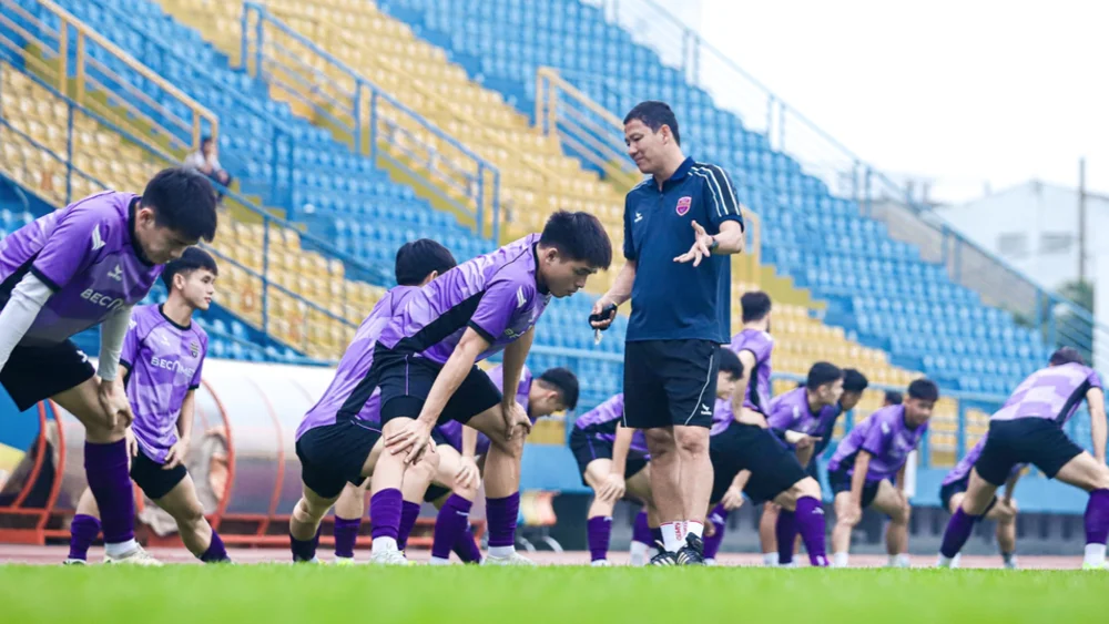 V-League bắt đầu 'lò xay' huấn luyện viên