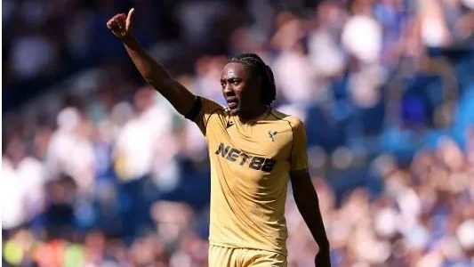 Huyền thoại Arsenal ngạc nhiên khi Chelsea không theo đuổi Eberechi Eze