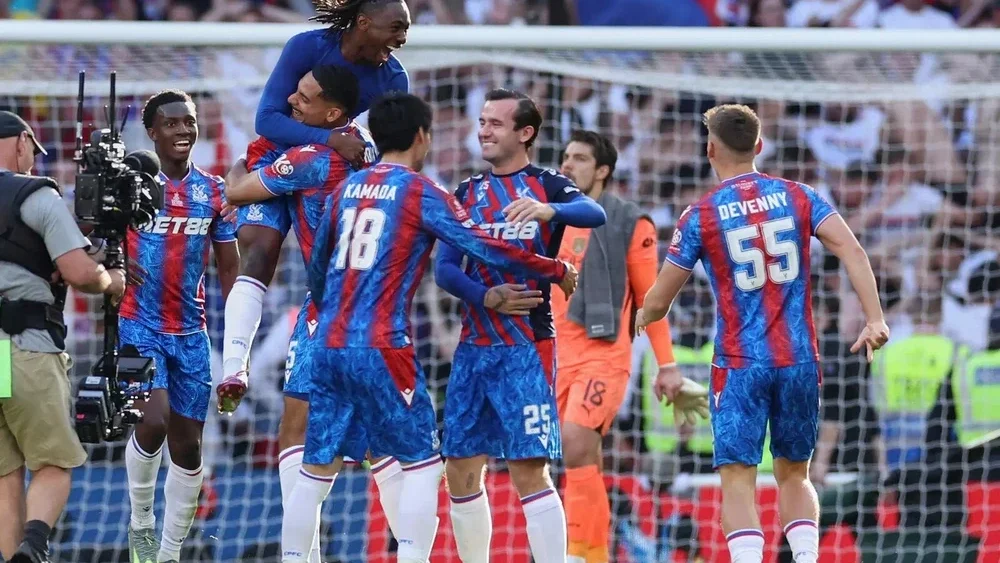 Quan điểm: Điều gì đằng sau quyết định với Crystal Palace?