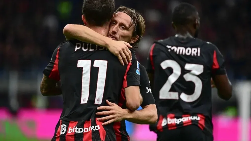 AC Milan lên đầu bảng Serie A: Milan này cho Scudetto?!