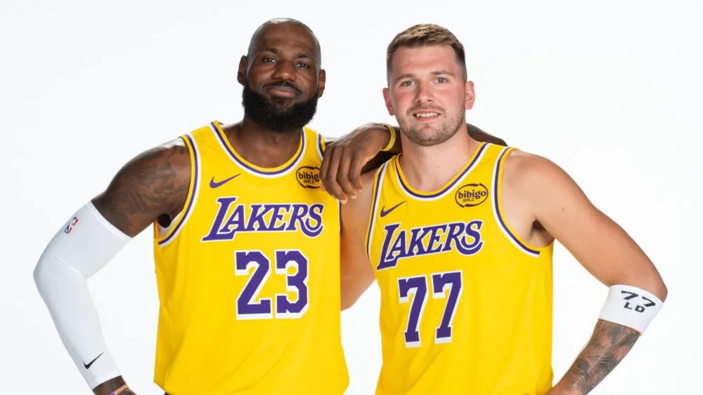 HLV JJ Redick chia sẻ 3 chìa khoá đưa Los Angeles Lakers đến ngôi vô địch NBA 2025-26