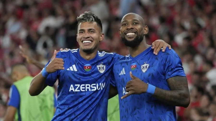 Qarabag quật ngã Benfica và đi vào lịch sử Champions League