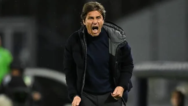 De Laurentiis: "Napoli từng từ chối 200 triệu euro của PSG vì Conte"