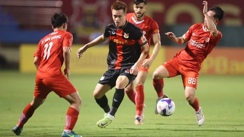 Ninh Bình đánh mất lợi thế trong cuộc đua vô địch V-League 2025/26
