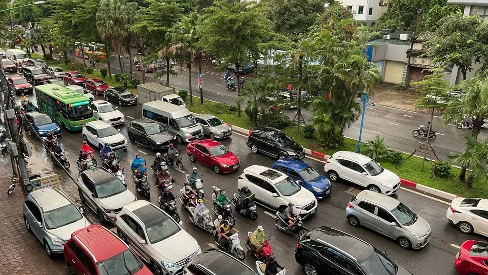 Bão số 5: Hà Nội mưa lớn, có nơi trên 200mm