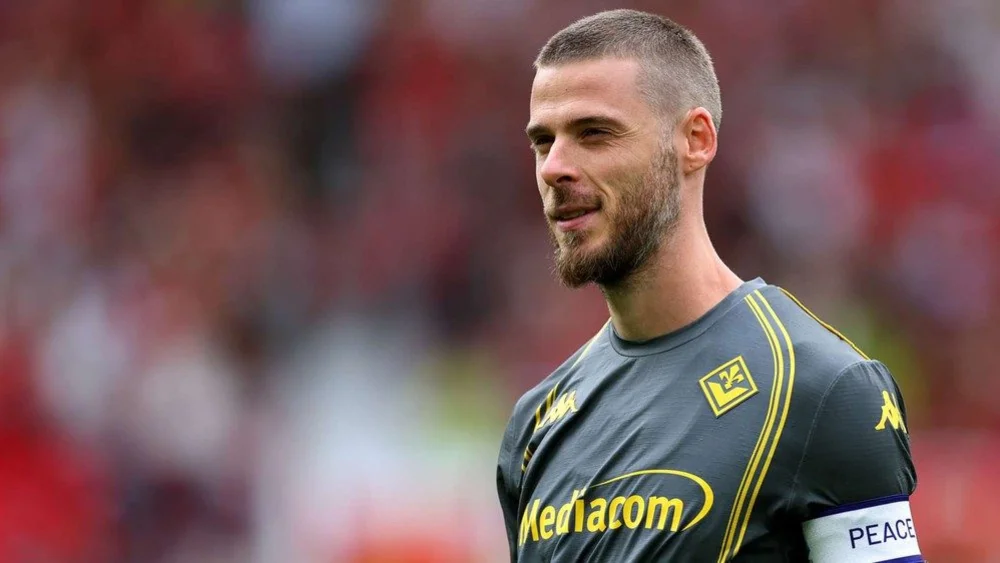 Tin chuyển nhượng 18/8: MU gây sốc với De Gea; 'quái vật tuyến giữa' đồng ý đến Old Trafford