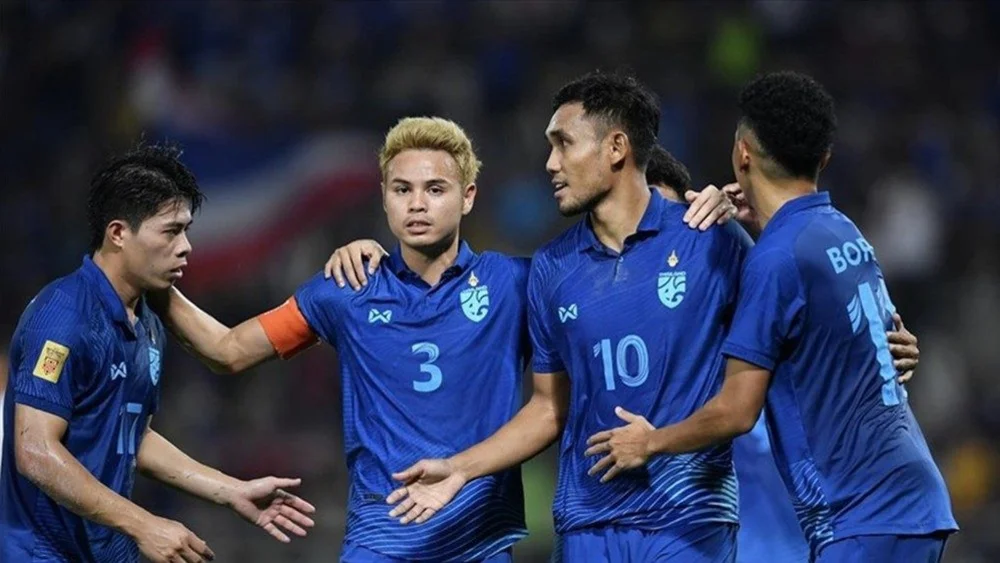 Thái Lan công bố danh sách dự vòng loại Asian Cup 2027: Chanathip dẫn dắt, Bunmathan và Suphanat vắng mặt