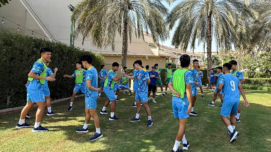 U23 Việt Nam hứng khởi tập buổi đầu tại UAE, sẵn sàng đấu U23 Qatar