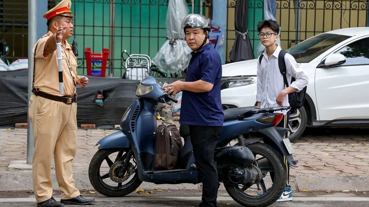 Hà Nội triển khai cao điểm xử lý học sinh, sinh viên vi phạm giao thông