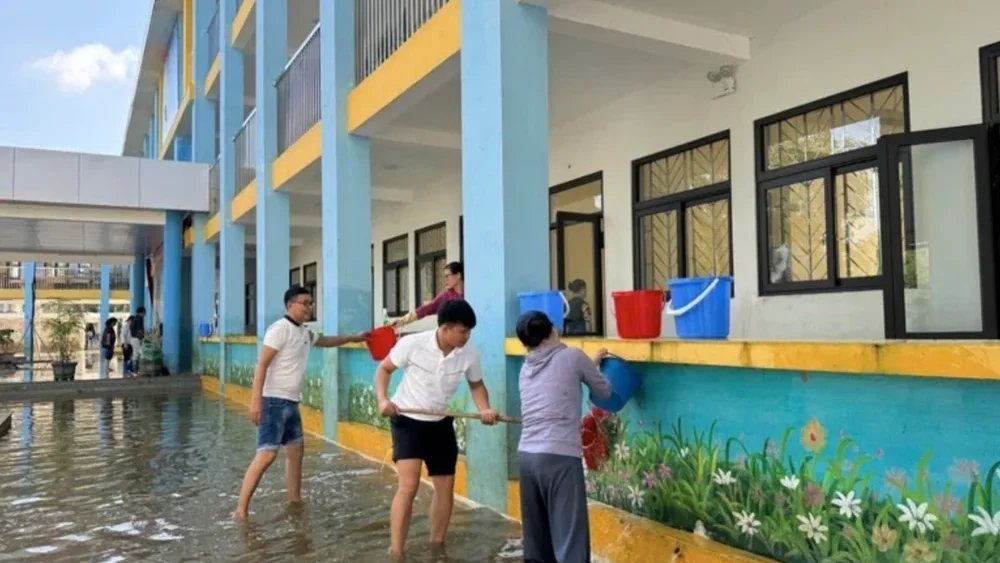 Hà Nội yêu cầu các trường chủ động ứng phó mưa lớn do hoàn lưu bão số 11