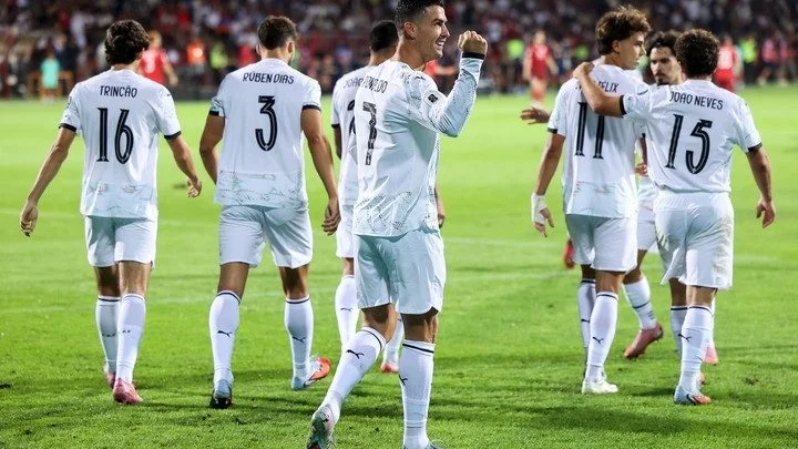 Lionel Messi kém Cristiano Ronaldo bao nhiêu bàn thắng ở cấp độ quốc tế?