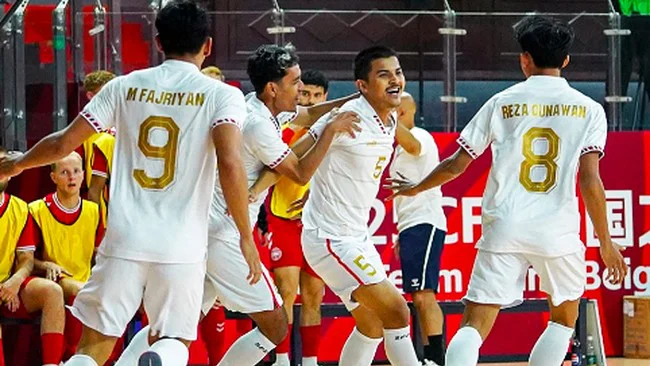 Indonesia đánh bại đối thủ châu Âu, vô địch giải quốc tế, thâu tóm 4 giải thưởng cá nhân