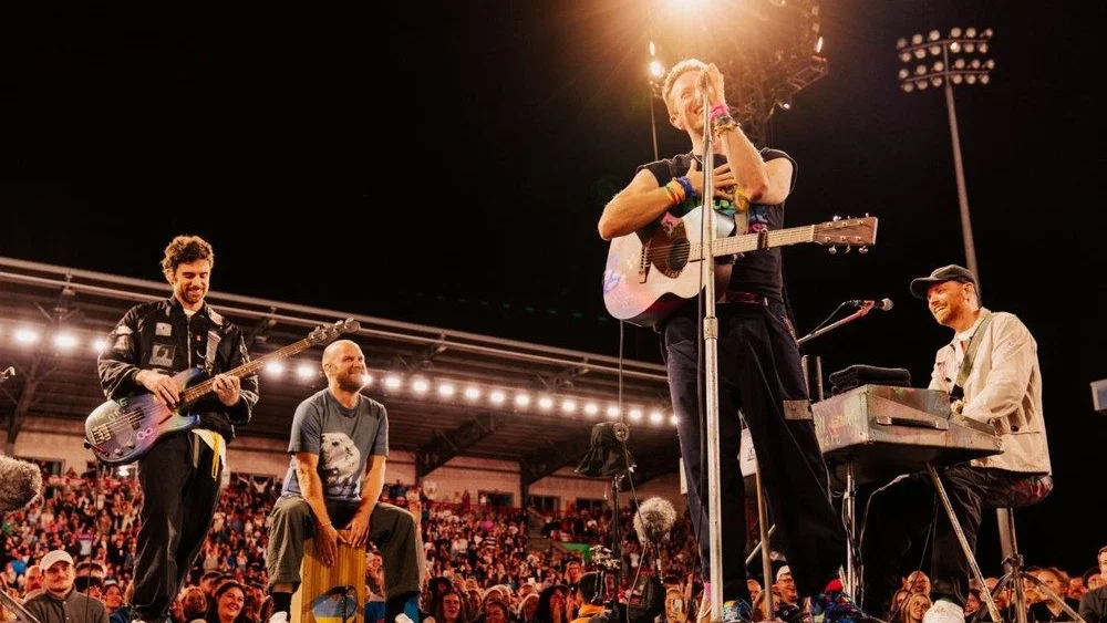 Coldplay ngập tràn cảm xúc trong ngày trở về
