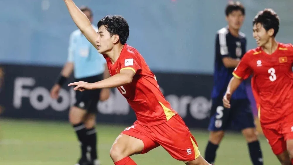 Sao trẻ HAGL nghỉ đá V-League vì bận đi học