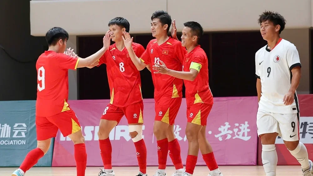 Tin nóng bóng đá Việt hôm nay 21/9: HLV Diego Giustozzi hài lòng về đội tuyển Việt Nam; Đình Bắc muốn xuất ngoại
