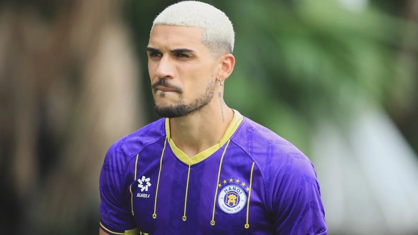Hà Nội FC gấp rút nhập tịch cho Hendrio