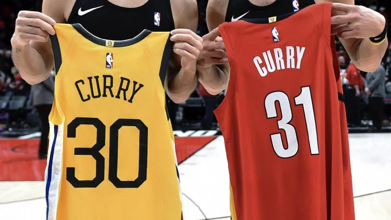 Seth Curry gia nhập Golden State Warriors, lần đầu cùng đội với Stephen Curry