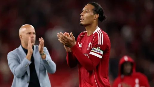 Virgil van Dijk hạnh phúc sau khi sắm vai 'người hùng' cho Liverpool