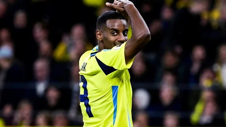 Isak, Gyokeres sắp phải ở nhà xem World Cup 2026