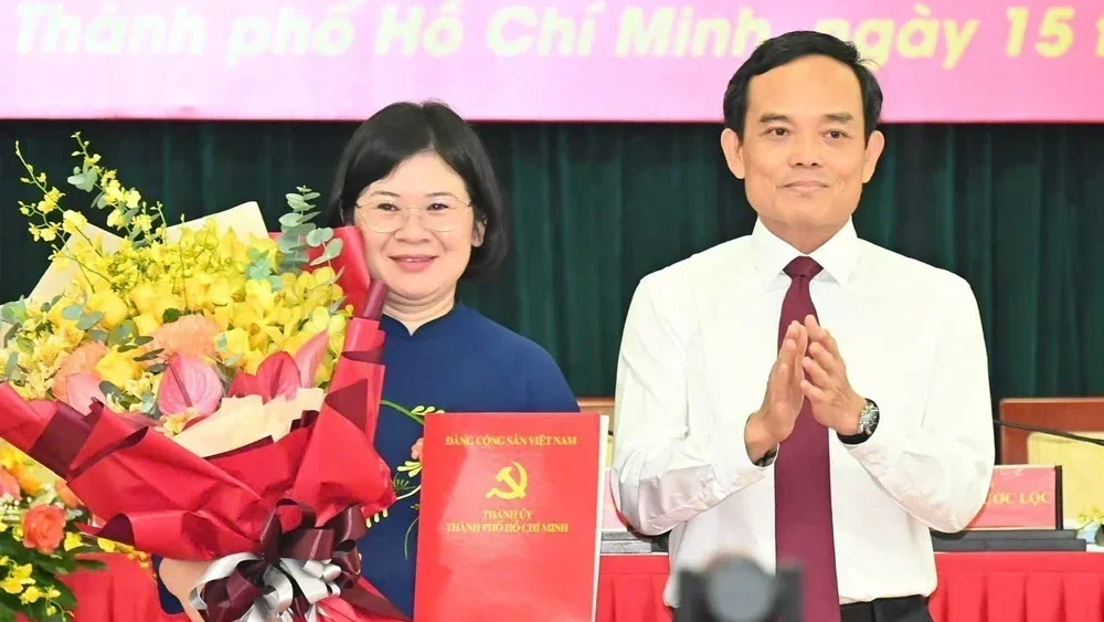Chỉ định đồng chí Văn Thị Bạch Tuyết giữ chức Phó Bí thư Thành ủy Thành phố Hồ Chí Minh