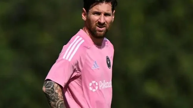 Cựu sao Premier League chỉ trích Lionel Messi