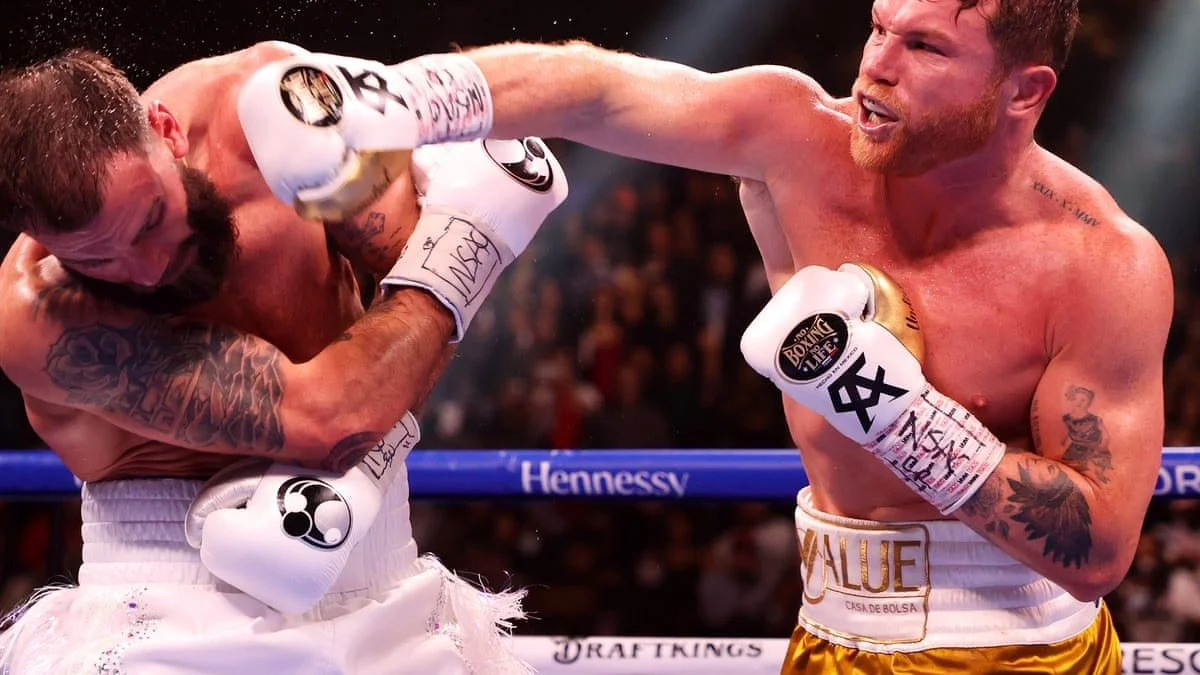 Dmitry Bivol ra lời khuyên với Terence Crawford khi đấu Canelo Alvarez