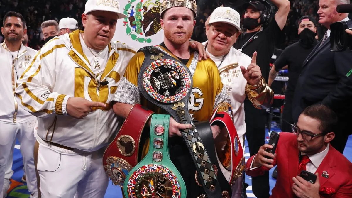 Toàn cảnh trận Boxing kinh điển Canelo vs Crawford: Trí tuệ hay sức mạnh