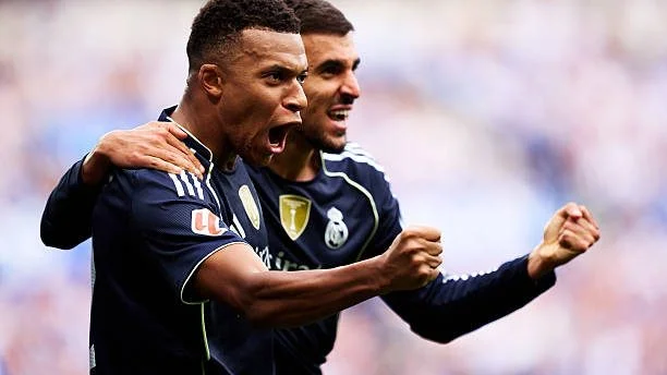 Mbappe tỏa sáng giúp Real thắng với 10 người, dẫn đầu BXH và hơn Barcelona 5 điểm