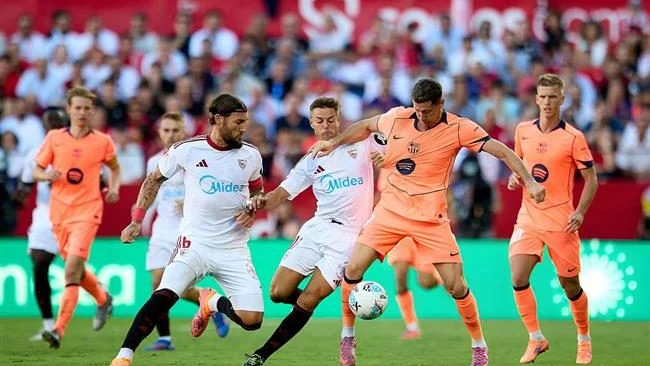 Hansi Flick muốn Barca giữ vững tinh thần sau trận thua thảm