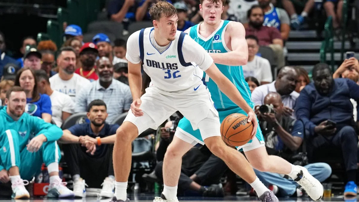 Tài năng trẻ Cooper Flagg chào sân ấn tượng, HLV trưởng Dallas Mavericks bày tỏ sự hài lòng