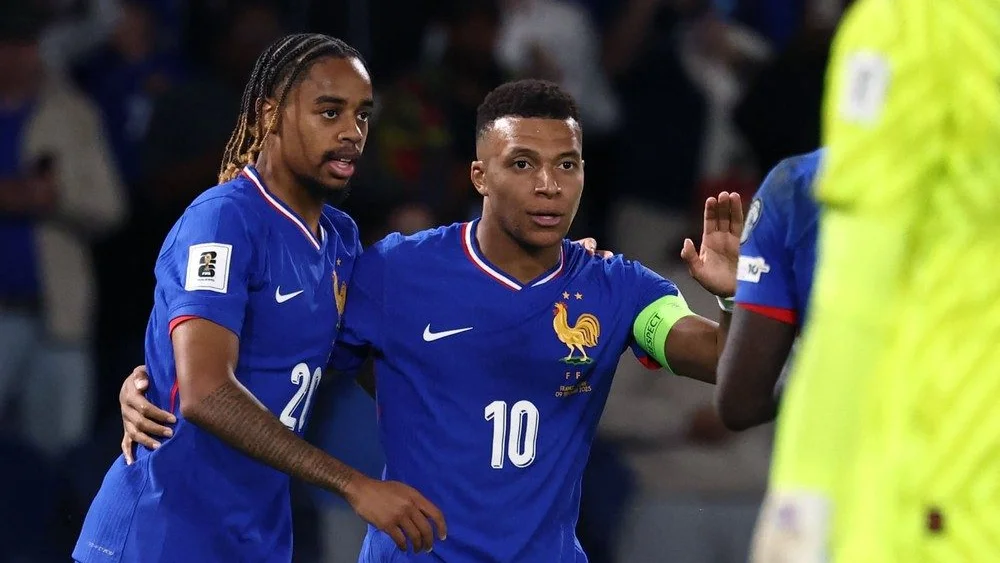 Iceland - Pháp: Mbappe phiên bản Quả bóng Vàng
