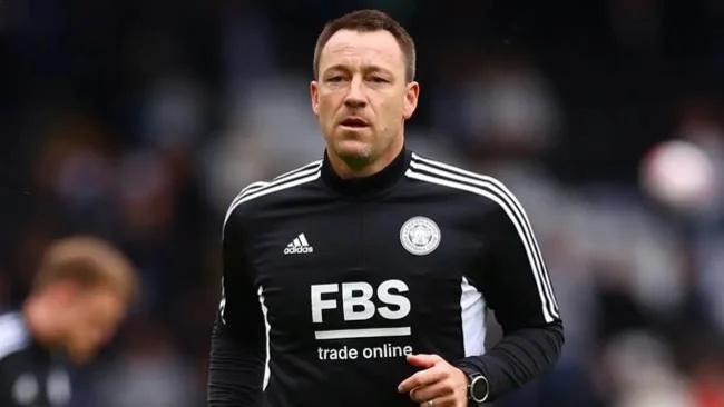 John Terry: “Giấc mơ cầm quân của tôi đã khép lại trước khi kịp bắt đầu”