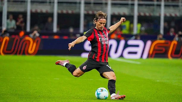 HLV Milan chỉ ra phẩm chất đặc biệt của Modric, đồng đội kinh ngạc trước sự bền bỉ của ngôi sao 40 tuổi
