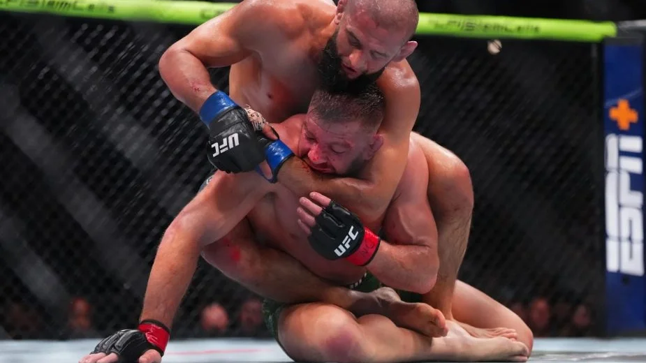 Khamzat Chimaev: Phá kỷ lục khó bậc nhất UFC theo cách không tưởng
