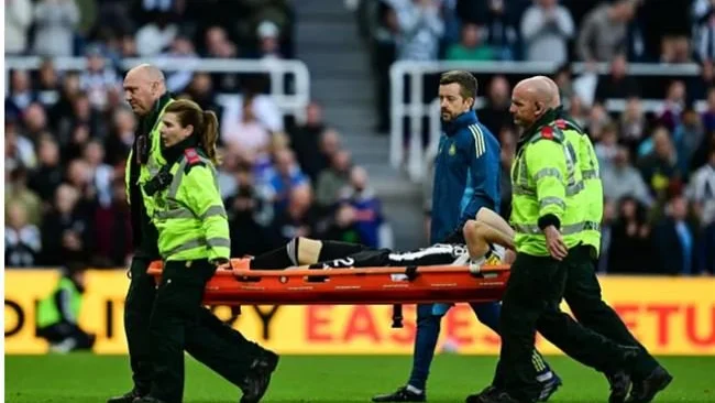 Newcastle thiệt đơn thiệt kép sau trận thua Arsenal