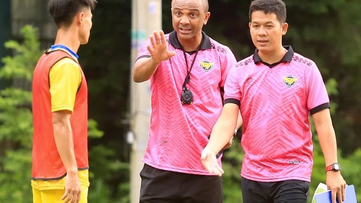 CLB Gia Định về Phú Thọ, ông Trần Tiến Đại thôi làm chủ tịch