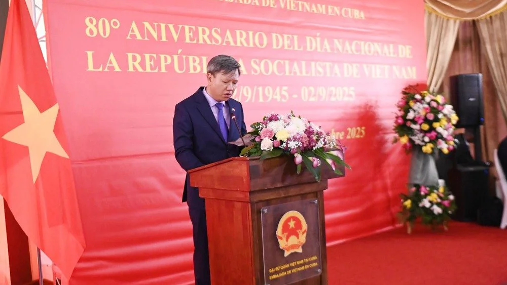 Giới thiệu với bạn bè Cuba về hành trình hình thành, xây dựng, bảo vệ và phát triển Việt Nam