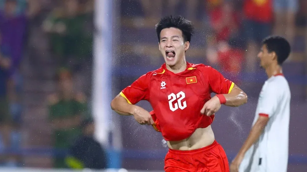 Tin nóng bóng đá Việt Nam hôm nay 4/10: Bóng đá nam, nữ Việt Nam là hạt giống số 1 tại SEA Games 33